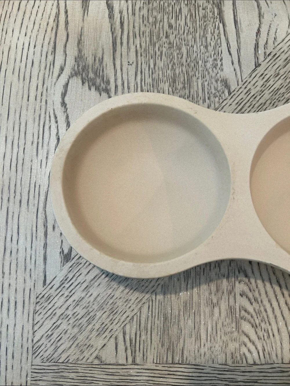 Pampered Chef Double Round Stoneware Dish in Cream